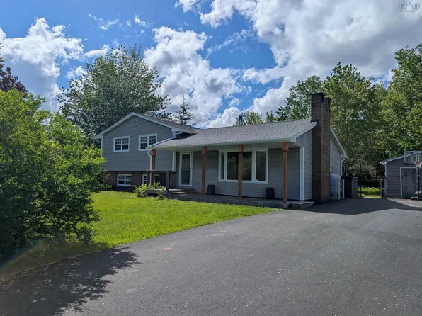 7 Heather Ln, East Hants, NS B2T 1J9
