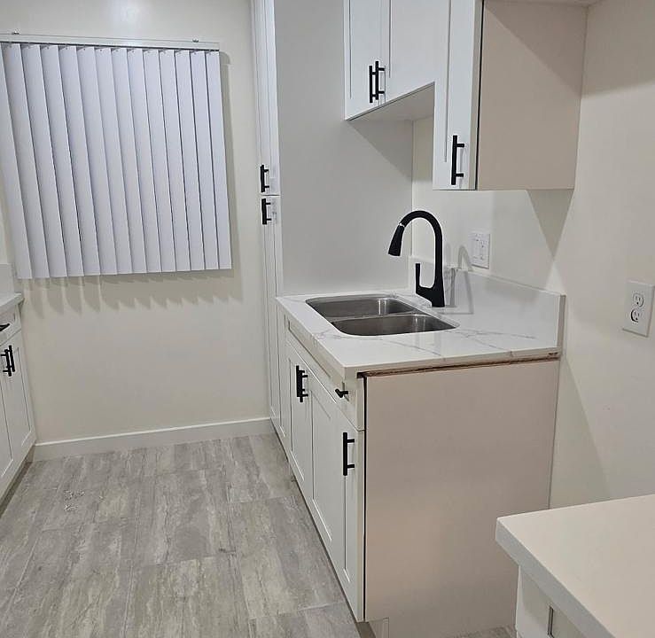 1st image of 1265 N St Andrews Pl APT 5