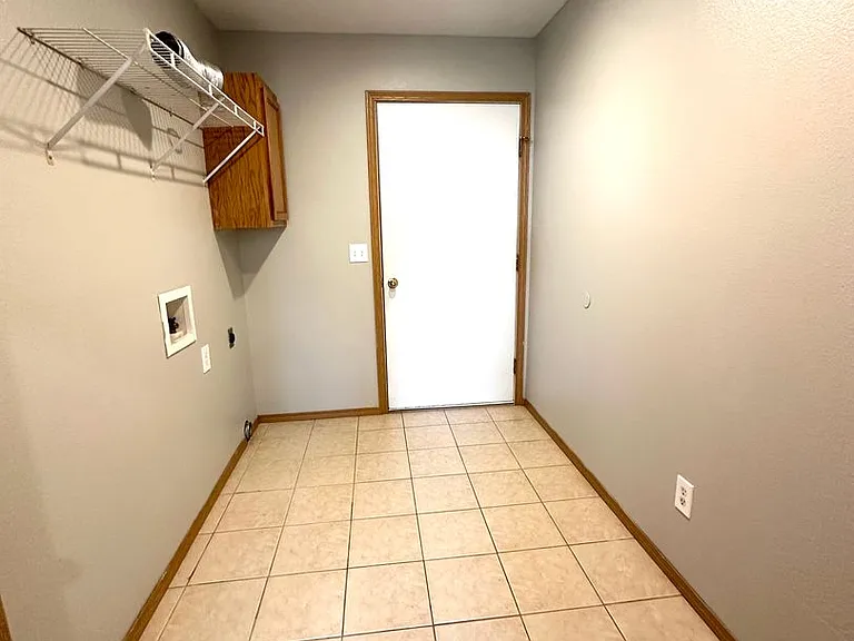 406 W Pawnee Ln — Photo 10