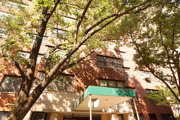 Sold by JGR Property Group | media 2