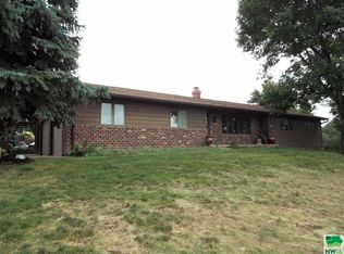 33546 Frelon Dr, Sioux City, IA 51108