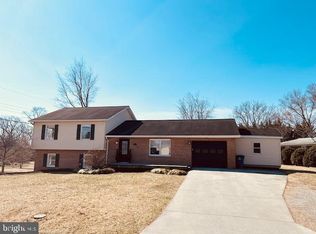 1 Bel Voi Dr, Berryville, VA 22611