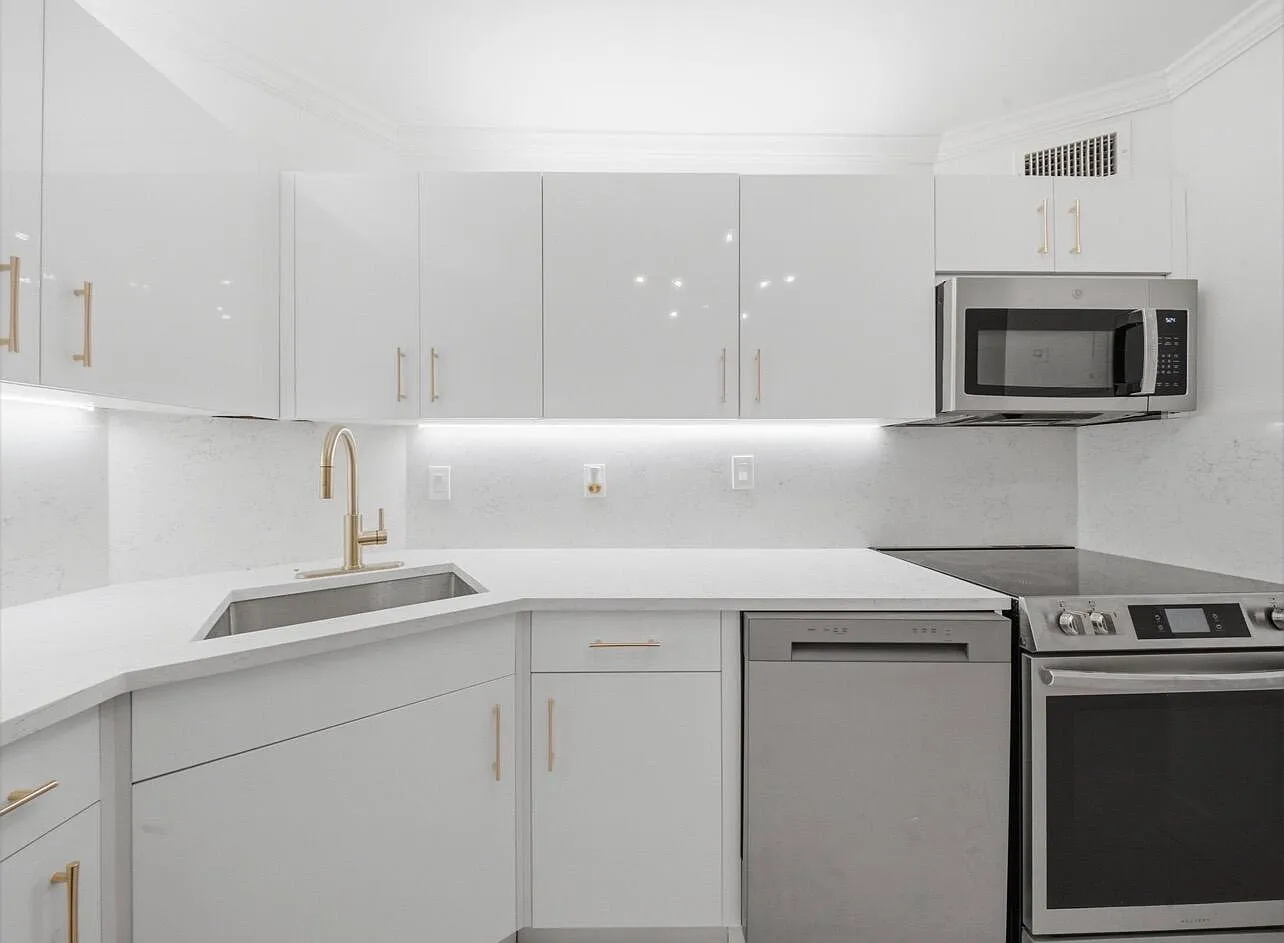 1 bed, 1.0 bath, 760 sqft, $1,795 — Photo 2