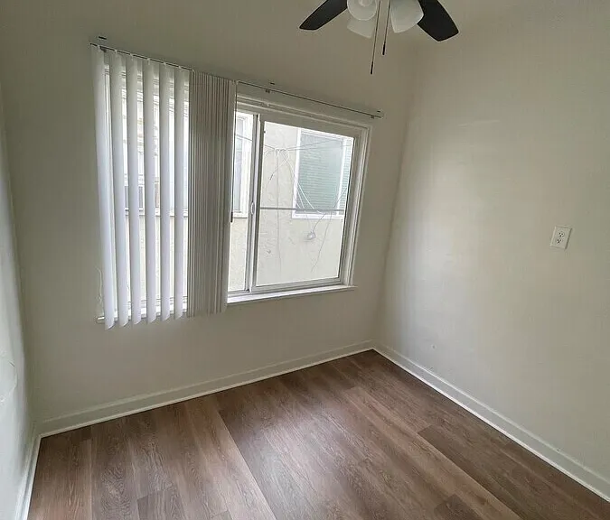 1439 Cedar Ave #10 — Photo 4