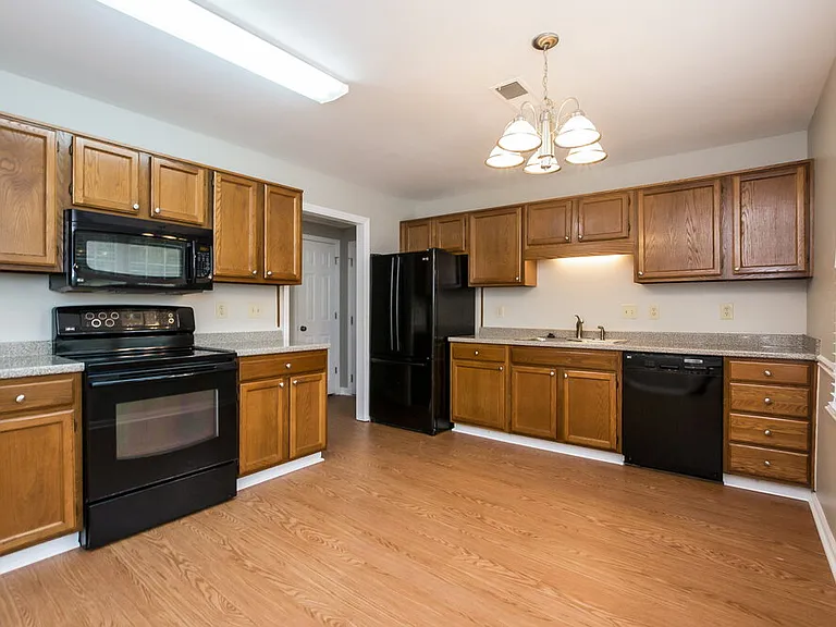 2906 Katy Ln SW — Photo 8