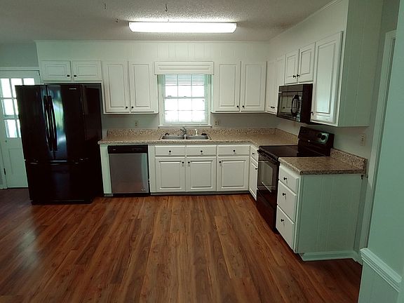 4th image of 3204 Paddlecreek Ln