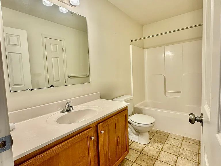 1024 Alexander Dr — Photo 11