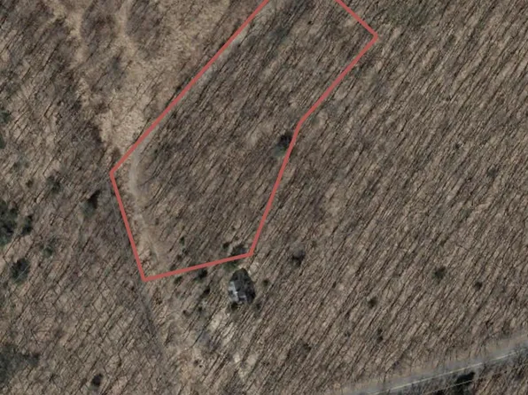 Quentin Ln, Oakland, MD 21550