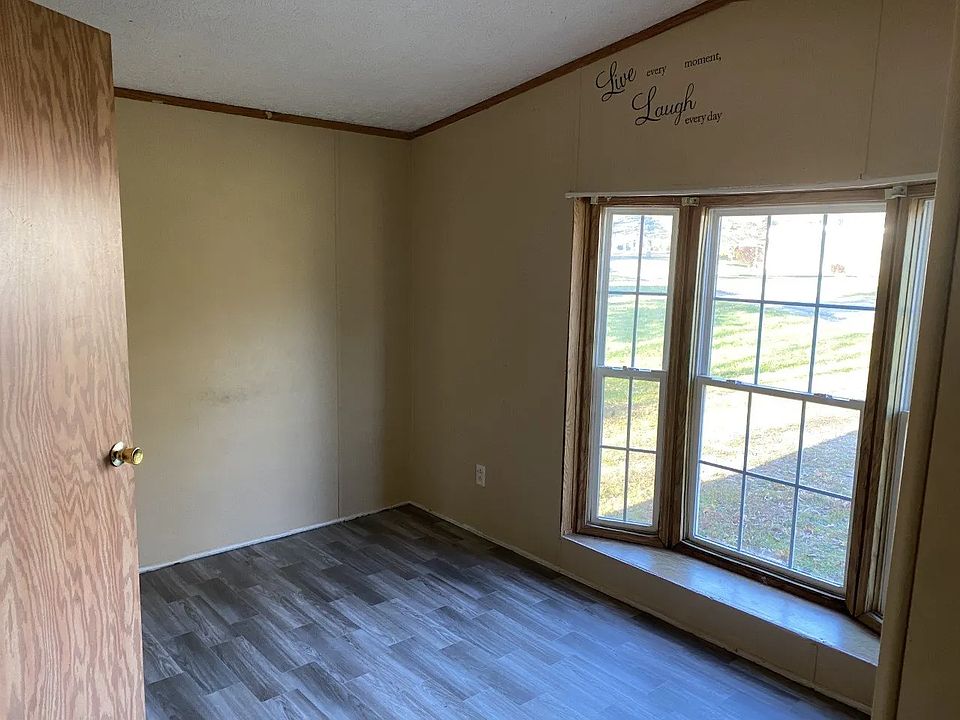 2nd image of 858 Roberts Hollow Rd Lot 3