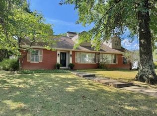 20 Forest Hills Dr, Wheeling, WV 26003