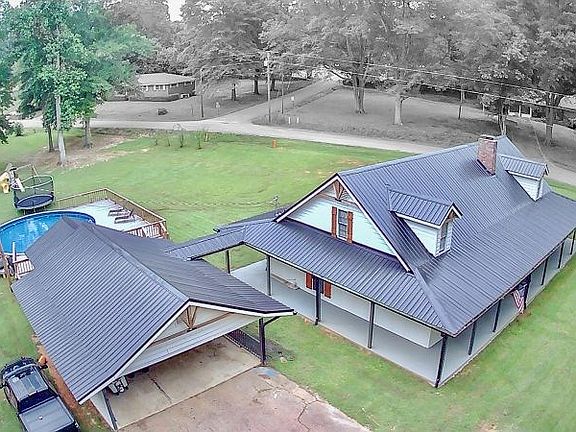 2nd image of 706 Benford Dr