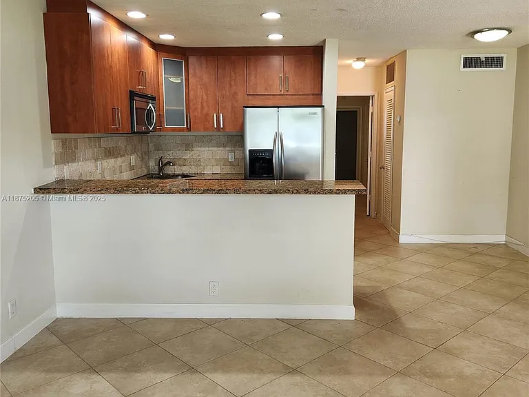 2170 NE 51st Ct #C3 — Photo 5