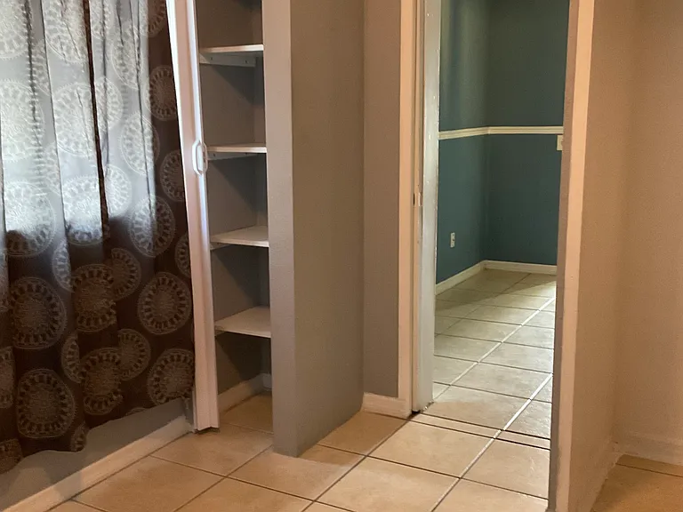1513 W Rio Vista Ave #B — Photo 4