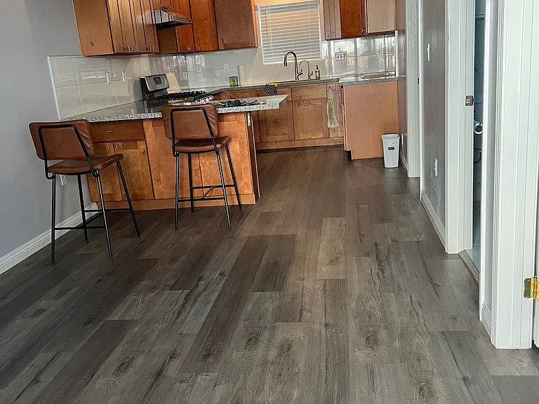 Arcadia Ave — Photo 2