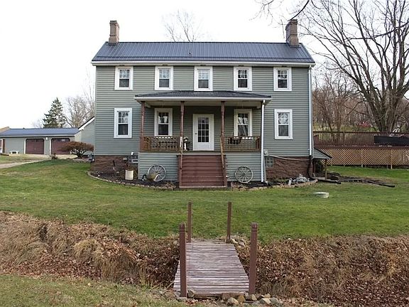 2nd image of 828 Parker Rd