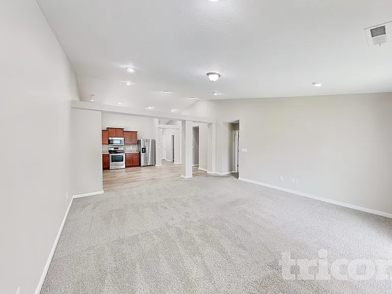 1263 Brookdale Ct — Photo 3