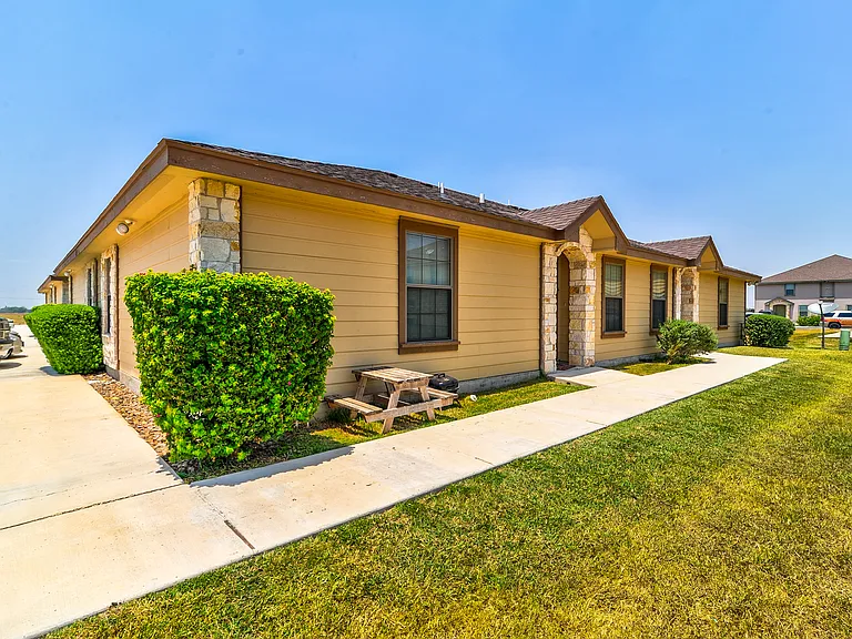 Stone Oak Townhomes — Photo 19