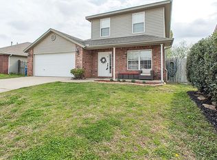 1205 SW Apache Dr, Bentonville, AR 72712