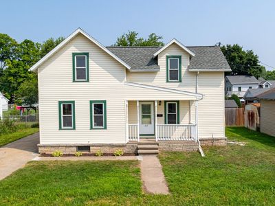 413 E Douglas St, New London, WI, 54961