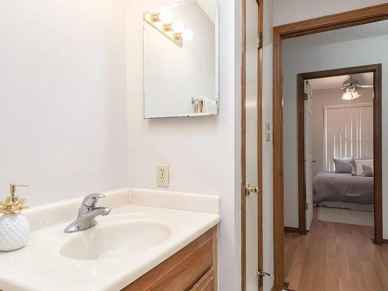 1614 Mariah Way E — Photo 2