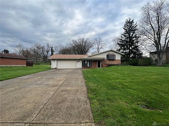 3rd image of 4030 Middlebrook Dr