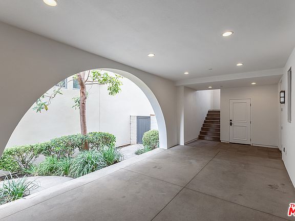 5th image of 13079 W Bluff Creek Dr