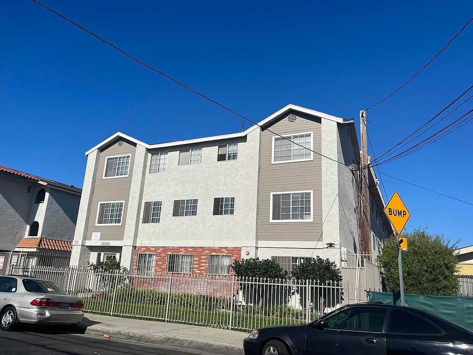 Building Photo 3