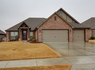 8513 N 77th East Ave, Owasso, OK 74055