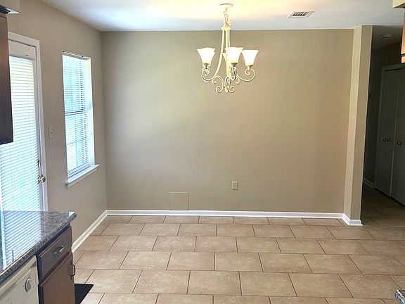 5th image of 30 Joanna Ln