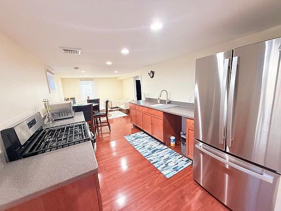 2nd image of 1410 Harrison St #Basement