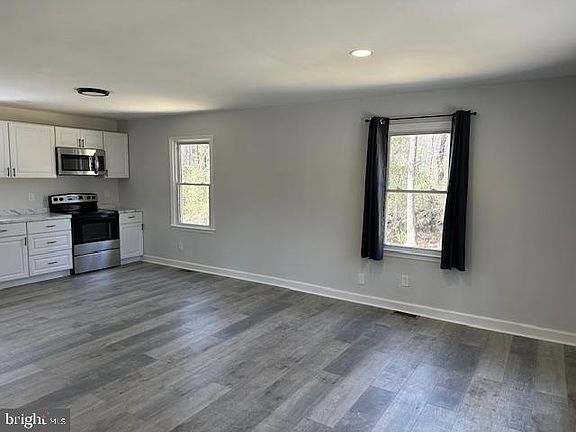 3rd image of 26022 Zion Rd
