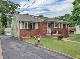 32 3rd Ave, Garwood, NJ 07027