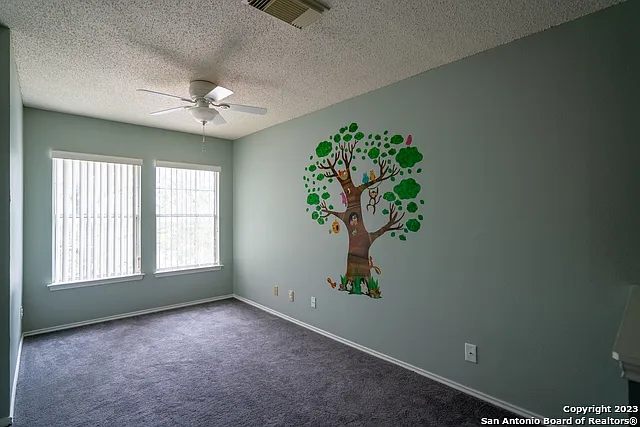22047 Kenton Knl — Photo 15