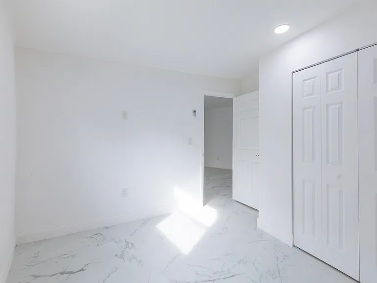 1101 NW 14th Ct — Photo 6