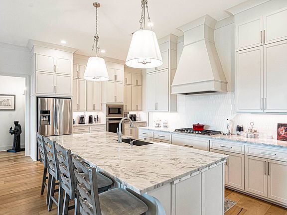 5th image of 635 Glenthorne Dr