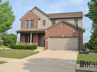 580 Ridge Point Dr, Dundee, MI 48131