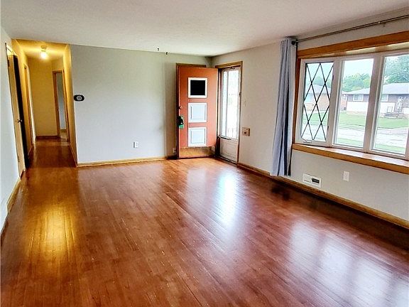 4th image of 7707 Ann Arbor Dr