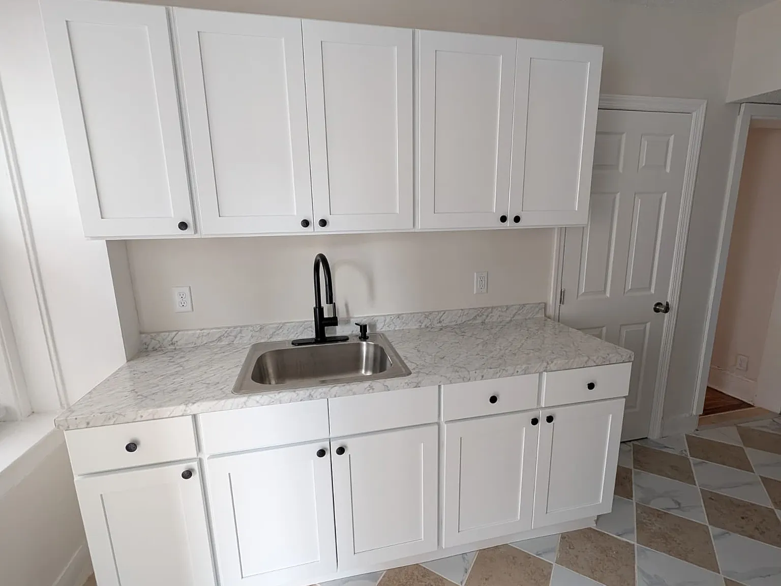 3 bed, $1,750 — Photo 2