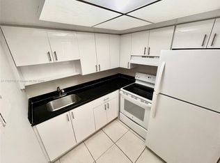 11625 Canal Dr #5, Miami, FL 33181