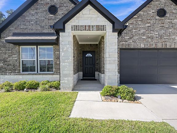 4th image of 11696 Whirlaway Dr