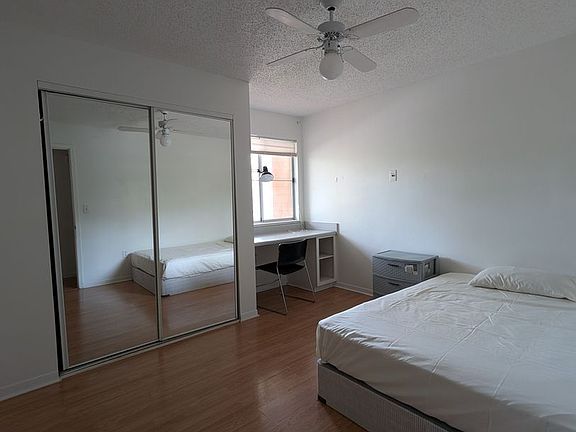 4th image of 2601 SW Archer Rd APT 202