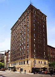 30 East 68th Street in Lenox Hill