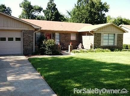 3rd image of 443 E Greenfield Dr