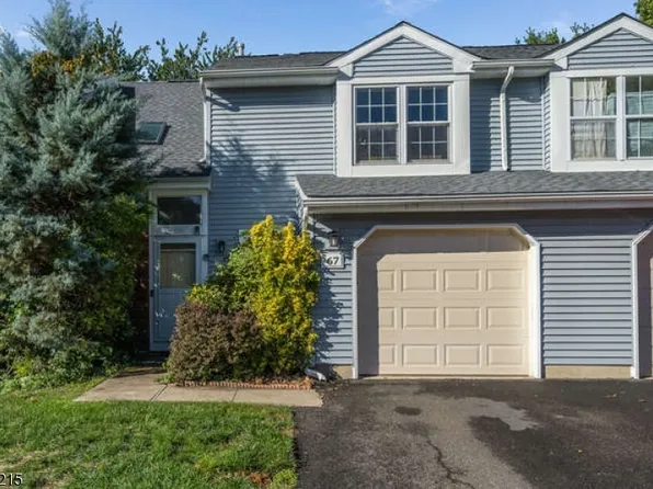 67 Avebury Pl, Franklin Twp., NJ 08873