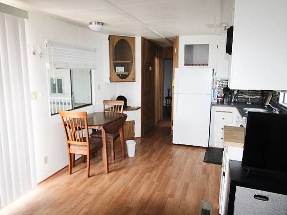 4th image of 1703 N Thornton Rd #398
