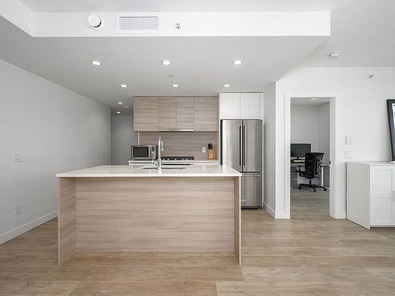 3rd image of 525 Foster Ave #407
