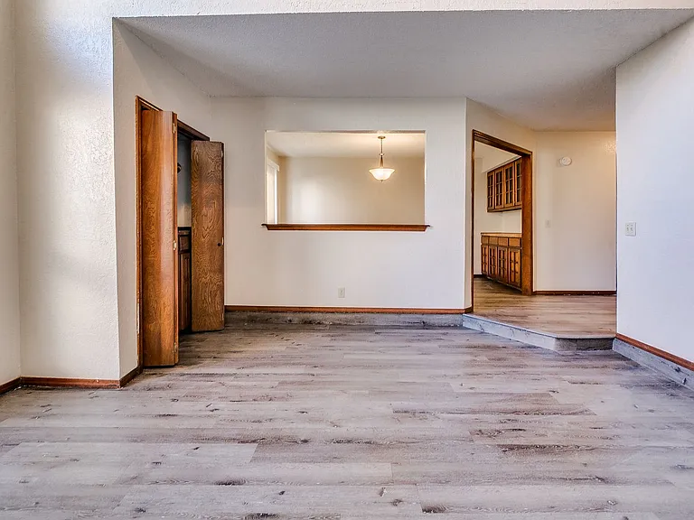 9006 N Rockwell Dr — Photo 16