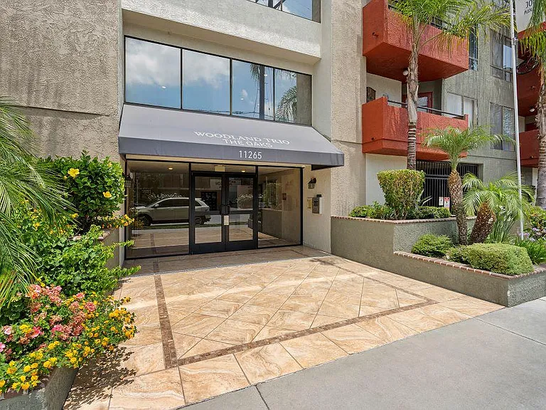 Woodland Trio Apartments — Photo 50