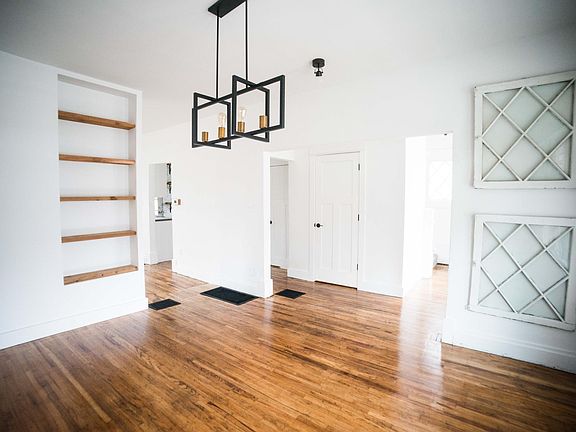 2nd image of 2611 Indianola Ave