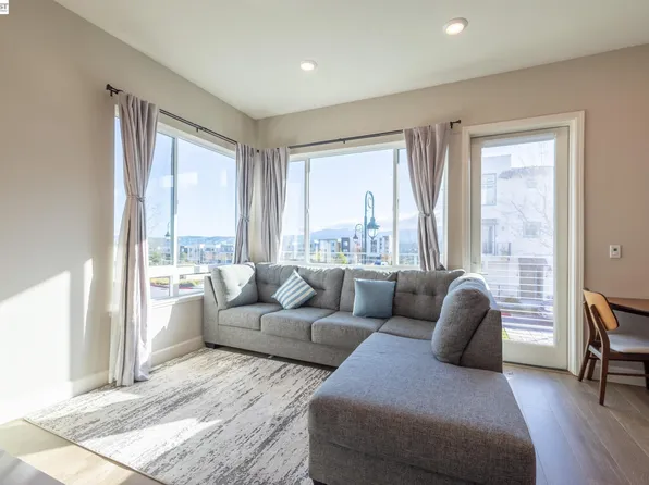 263 Llano De Los Robles Ave Unit 1, San Jose, CA 95136